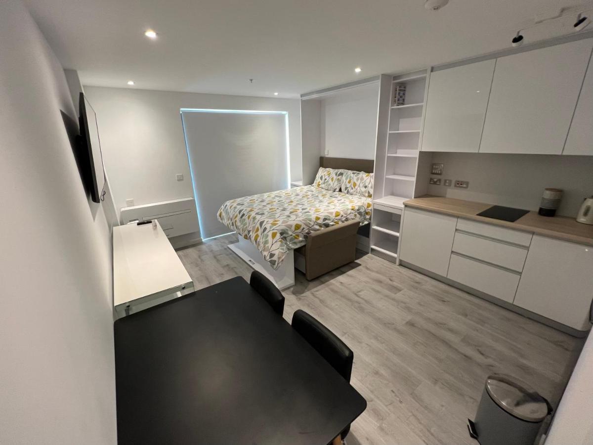 Modern Studio Apartment In Gibraltar - The Hub Exterior foto