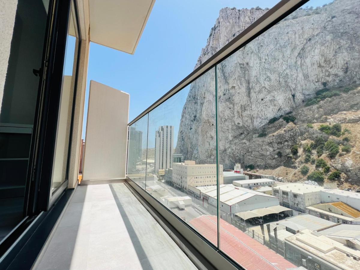 Modern Studio Apartment In Gibraltar - The Hub Exterior foto